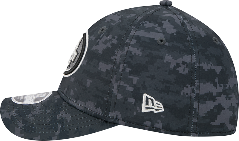 San Francisco 49ers New Era 2026 NFL Salute To Service 39THIRTY M-Crown Stretch Hat - Black