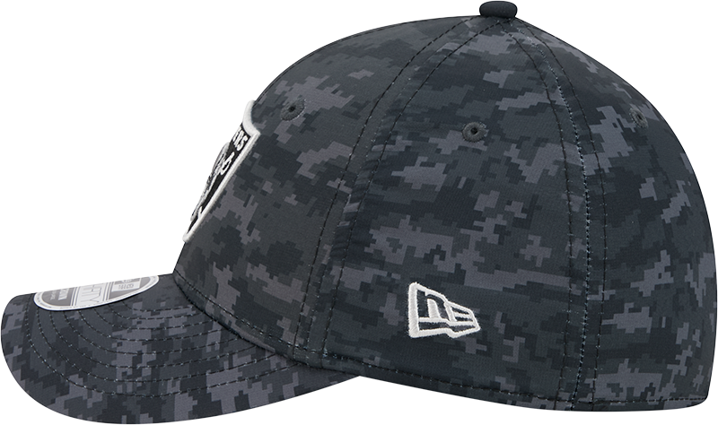 Las Vegas Raiders New Era 2026 NFL Salute To Service 39THIRTY M-Crown Stretch Hat - Black