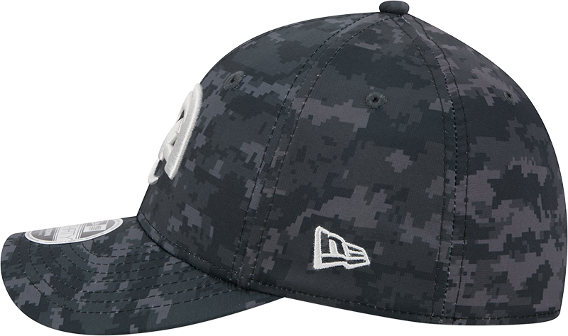 Los Angeles Rams New Era 2026 NFL Salute To Service 39THIRTY M-Crown Stretch Hat - Black