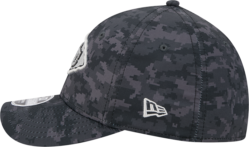 Kansas City Chiefs New Era 2026 NFL Salute To Service 39THIRTY M-Crown Stretch Hat - Black